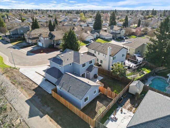 Foto del edificio - 6651-6655 Sunset Bluffs Street