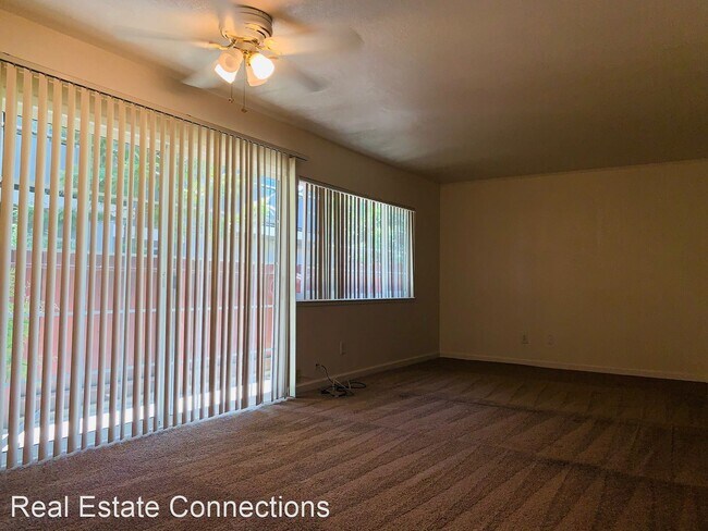 Building Photo - 4658 W Campbell Ave