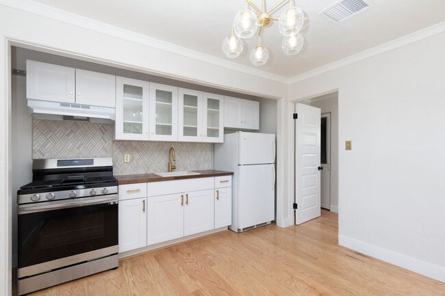 Building Photo - Cute Phoenix 1 bedroom