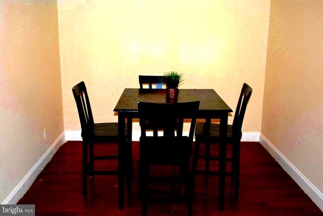 Foto del edificio - 530 N Front St