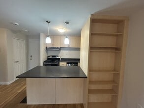 Building Photo - 5222-5222 Green St