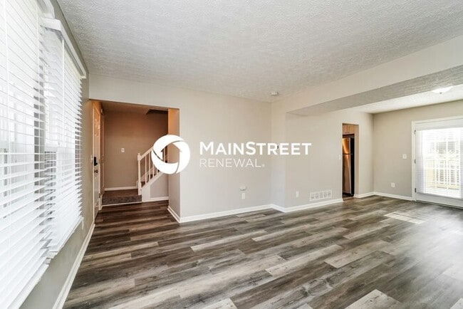 Building Photo - 3 Bedroom Pet-Friendly Home in REYNOLDSBURG, OH with Main Street Renewal
