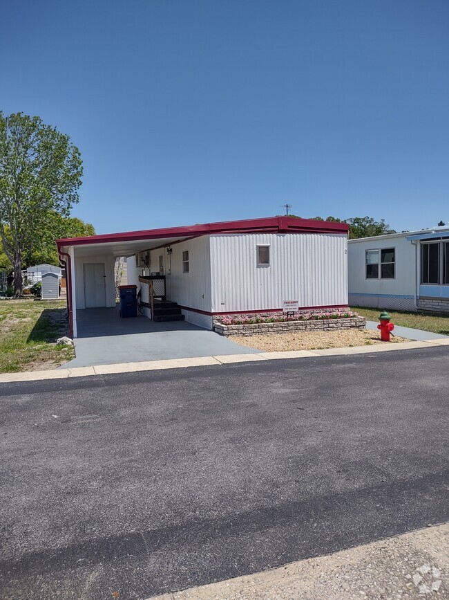 Building Photo - 7402 Demure Ln