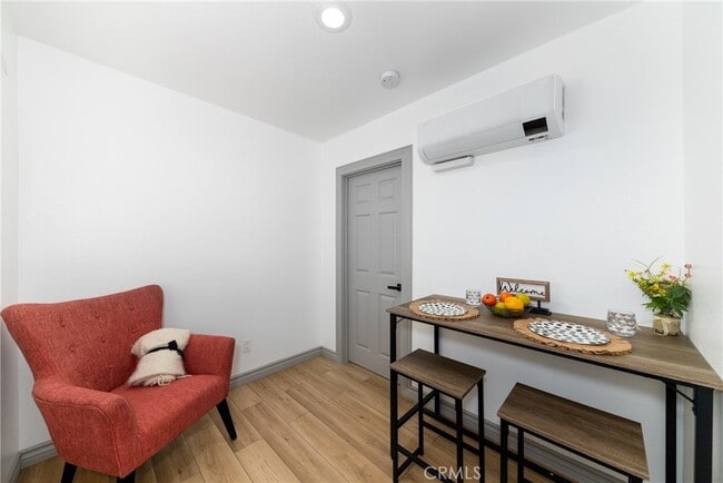 Foto del edificio - 218 E Hullett St