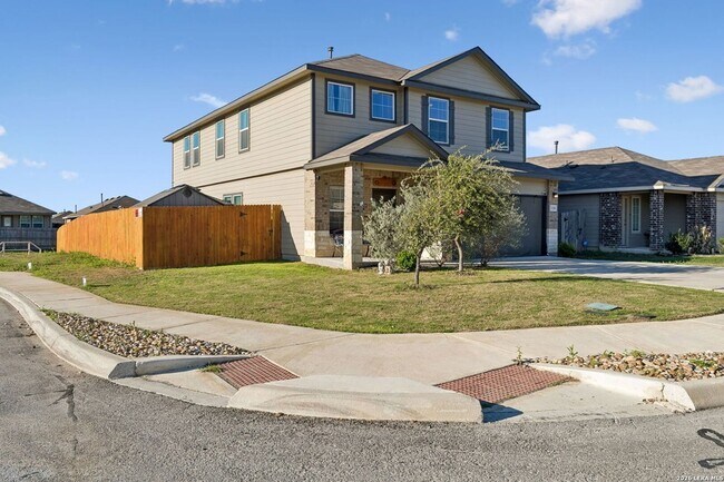 Foto del edificio - 12202 Mulberry Creek