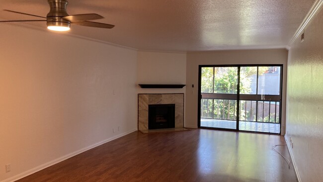 Building Photo - TWO BEDROOM CONDO LOCATED IN SIGNAL HILL