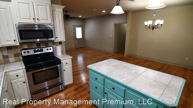 Building Photo - 3 br, 2 bath House - 3297 Tupelo St