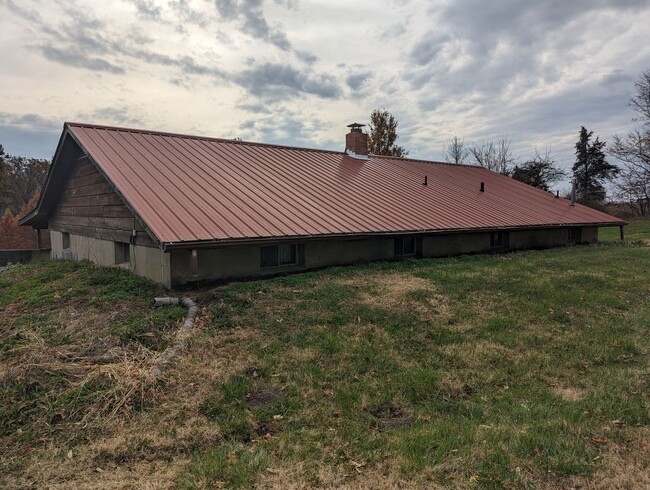 Building Photo - 2 Bedroom 2 Bath Earth Contact Home