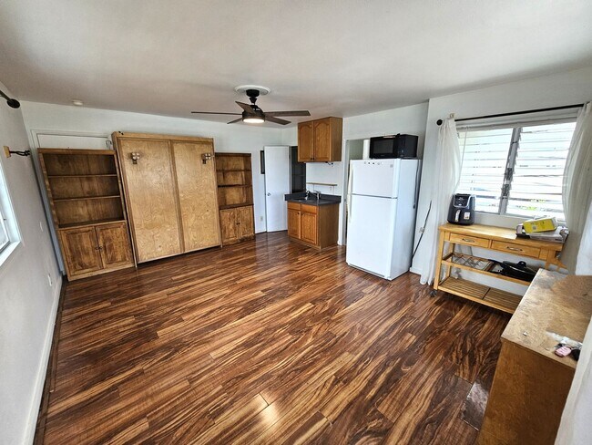 Photo - Huge stuido - amazing breeze! Townhome