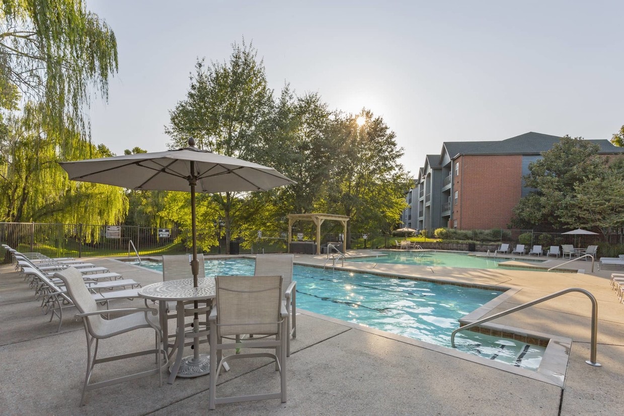 Colonnade Apartments 4100 Central Pike Hermitage, TN