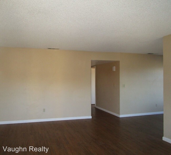 Building Photo - 824 Capehart