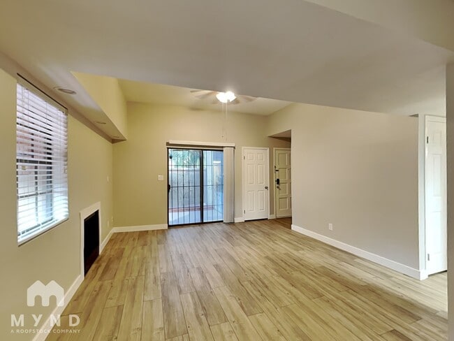 Building Photo - 1402 La Jolla Dr