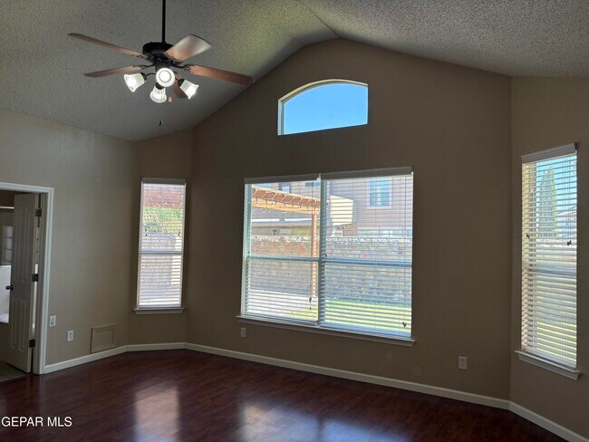 Foto del edificio - 12421 Paseo De Arco Ct