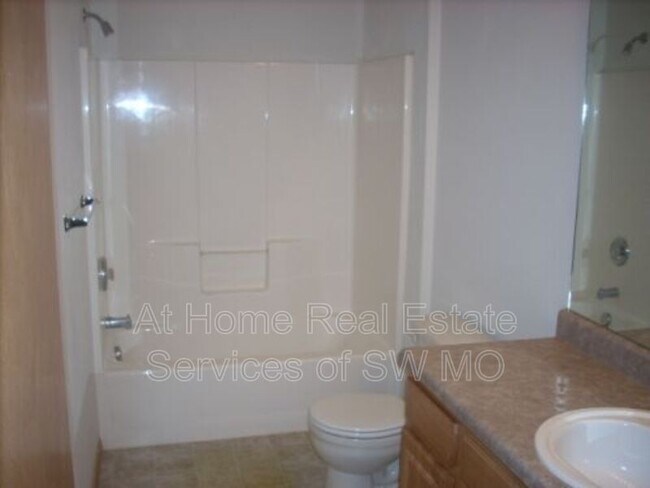 Building Photo - 3917 W Parkridge Cir