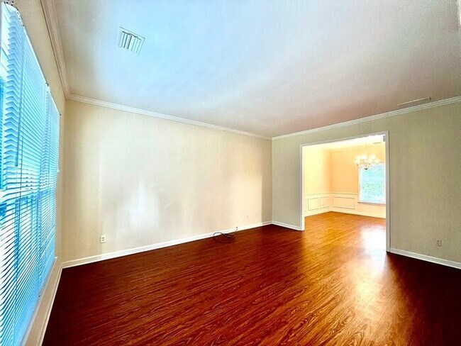 Foto del edificio - 3165 Maple Terrace Dr