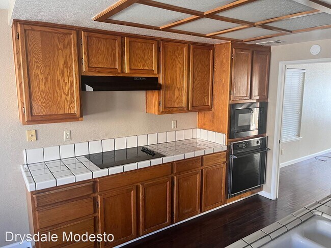 Building Photo - 3 br, 2 bath House - 3900 Gagos Dr.