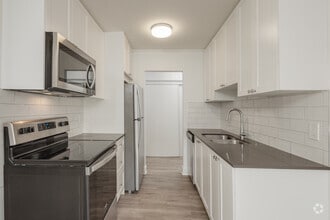 Interior Photo - 535 & 555 Shaw Avenue
