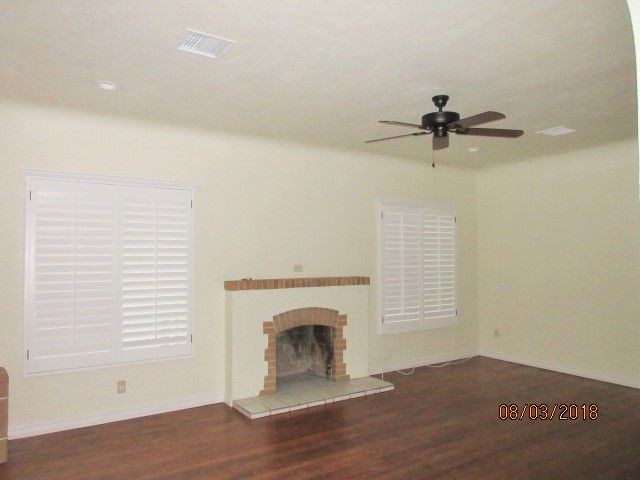 Building Photo - LOWER VALLEY: 3 BR 1.5 BTH  REFRIGERATED AIR