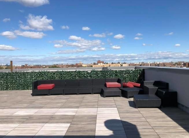 Foto del edificio - 8629 Bay Pkwy