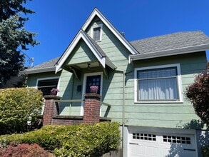 Building Photo - 1012 NW 70th St