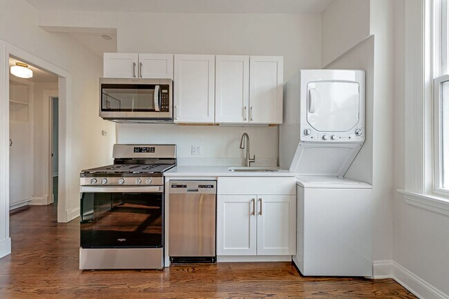 Building Photo - 1048 W Montana St