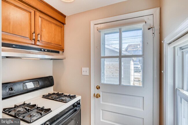 Building Photo - 39 Broadship Rd