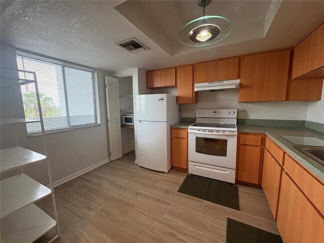 Foto del edificio - 201 W Laurel St