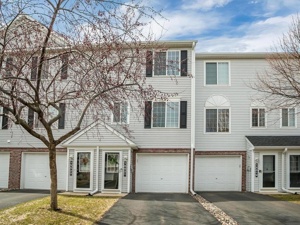 Foto principal - 15493 Flight Way