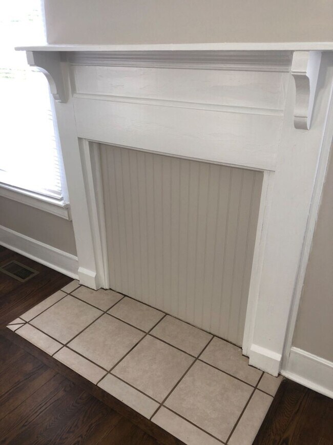 Building Photo - Coming Soon! Just off the main road, but in walking distance to everything!