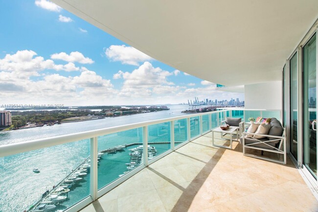 Foto del edificio - 1000 S Pointe Dr