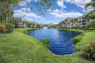 Building Photo - 200 Uno Lago Dr