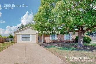 Building Photo - 1500 Berry Dr