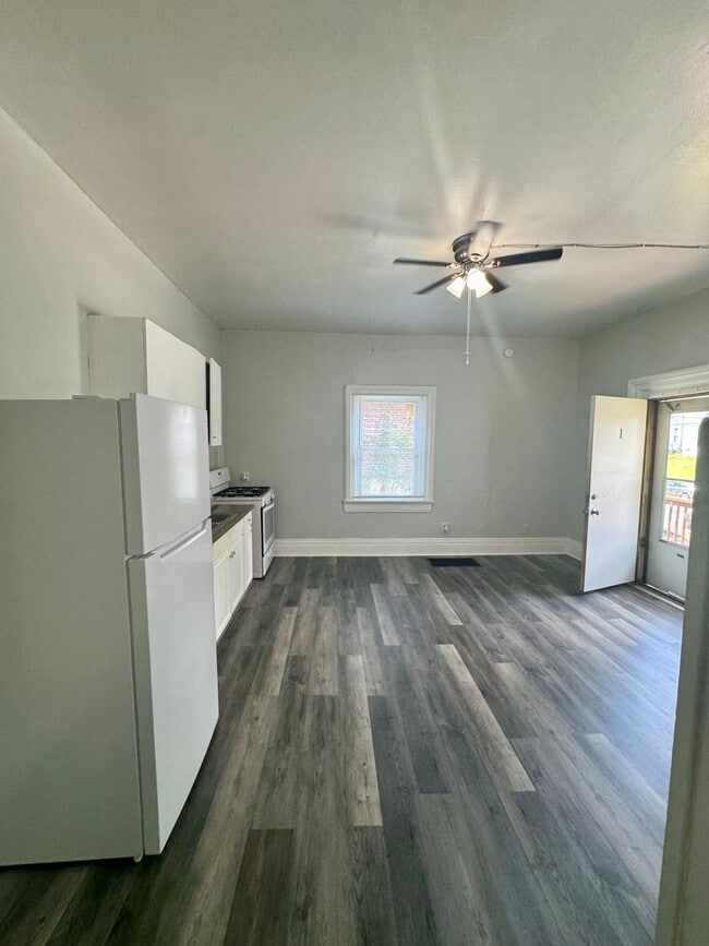 Photo - 2714 May St Apartment