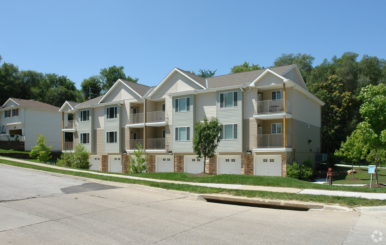 Primary Photo - Spring Lake Apartments