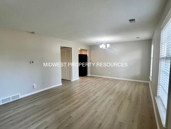 Foto del edificio - Stunning 2 Story townhome w/ outdoor Maintenance provided