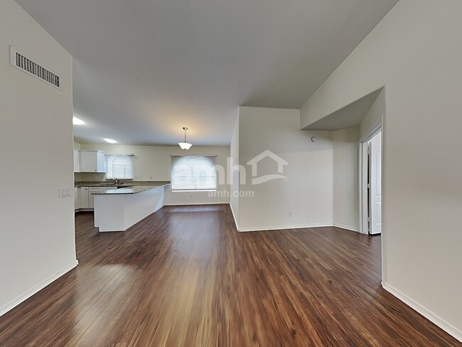 Foto del edificio - 9803 E Olla Ave