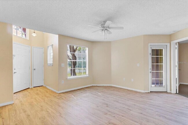 Foto del edificio - 413 Fountainhead Cir