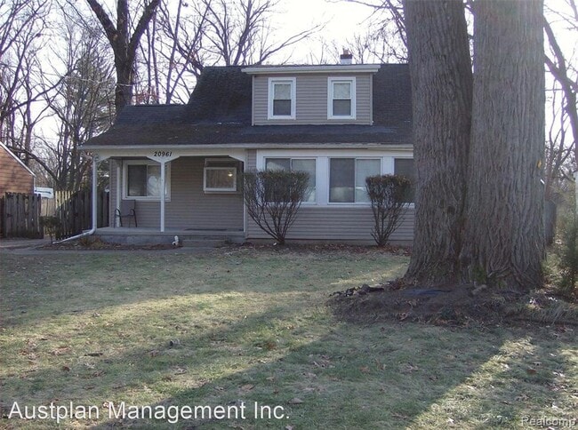 Building Photo - 4 br, 2 bath House - 20961 Mada Ave.