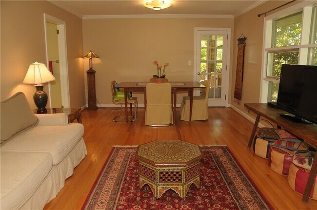 Foto del edificio - 738 Park Ln