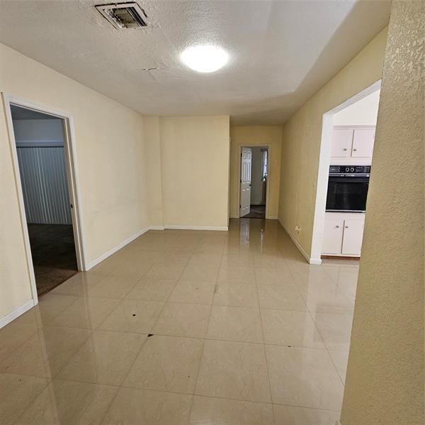Foto del edificio - 703 NW 6th St