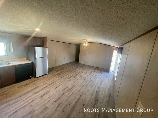 Building Photo - Home Available to Lease - Apply Today!
