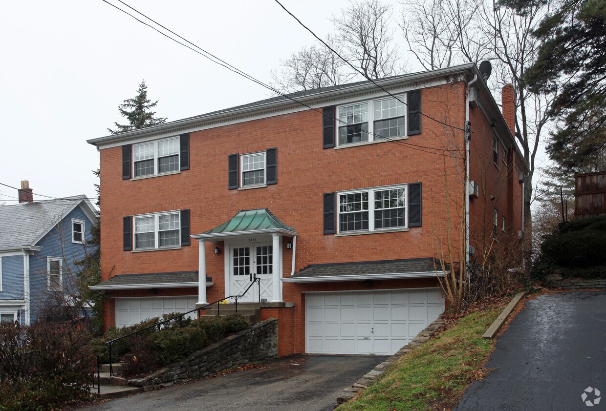 2909 Van Dyke Dr, Cincinnati, OH 45208 Apartments in Cincinnati, OH