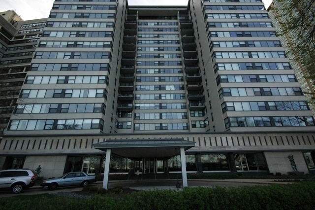 Foto del edificio - 3430 N Lake Shore Dr