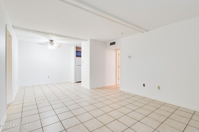 Building Photo - 701 S College Rd
