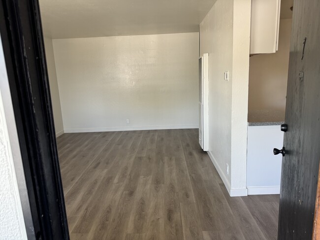 Building Photo - 5760 Nina Way