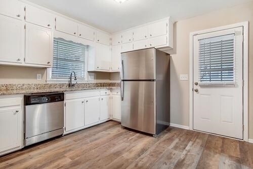 Foto del edificio - 2740 Treadway Dr