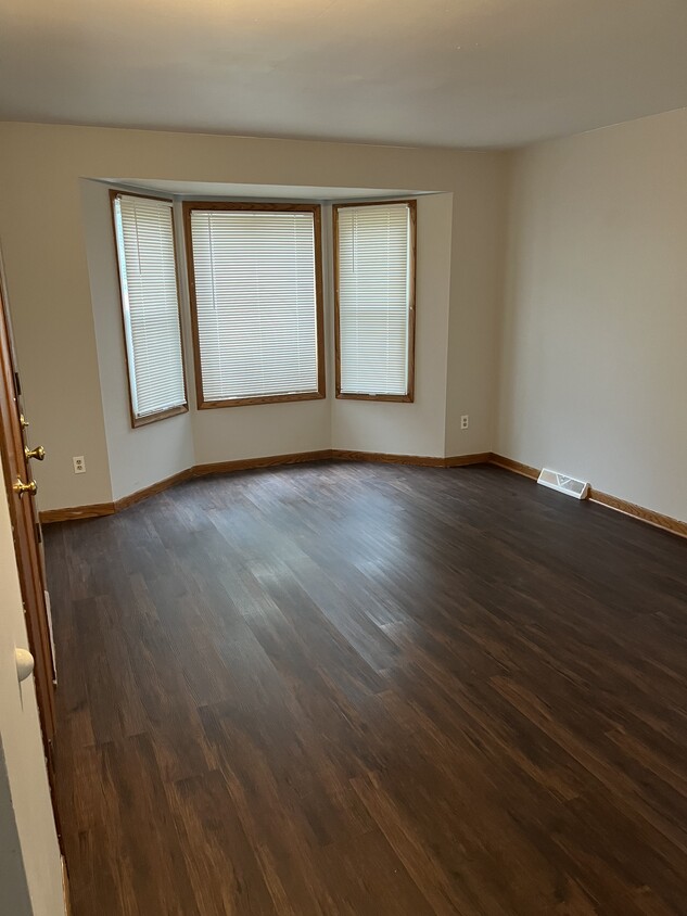 Living room - 7734 W Stevenson St