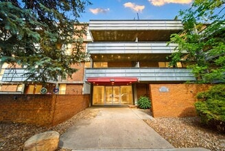 Building Photo - 2500 S York St