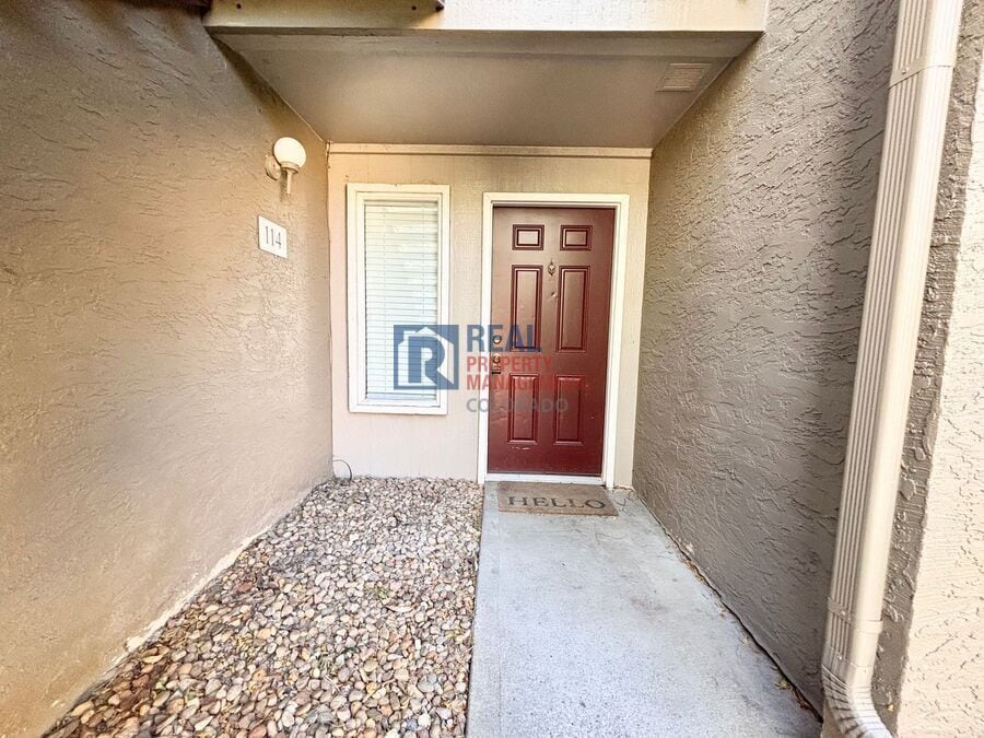 Photo - 5300 Cherry Creek S Dr-114