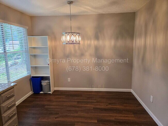 Building Photo - Beautiful 3 Bedroom House in Atlanta!